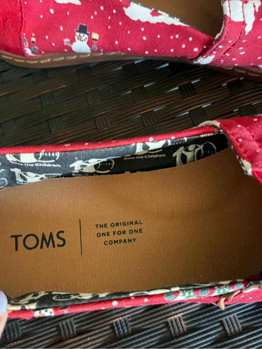 TOMS Women's Red cozy snowman Slip-On Flats Snowman Christmas Print US 8